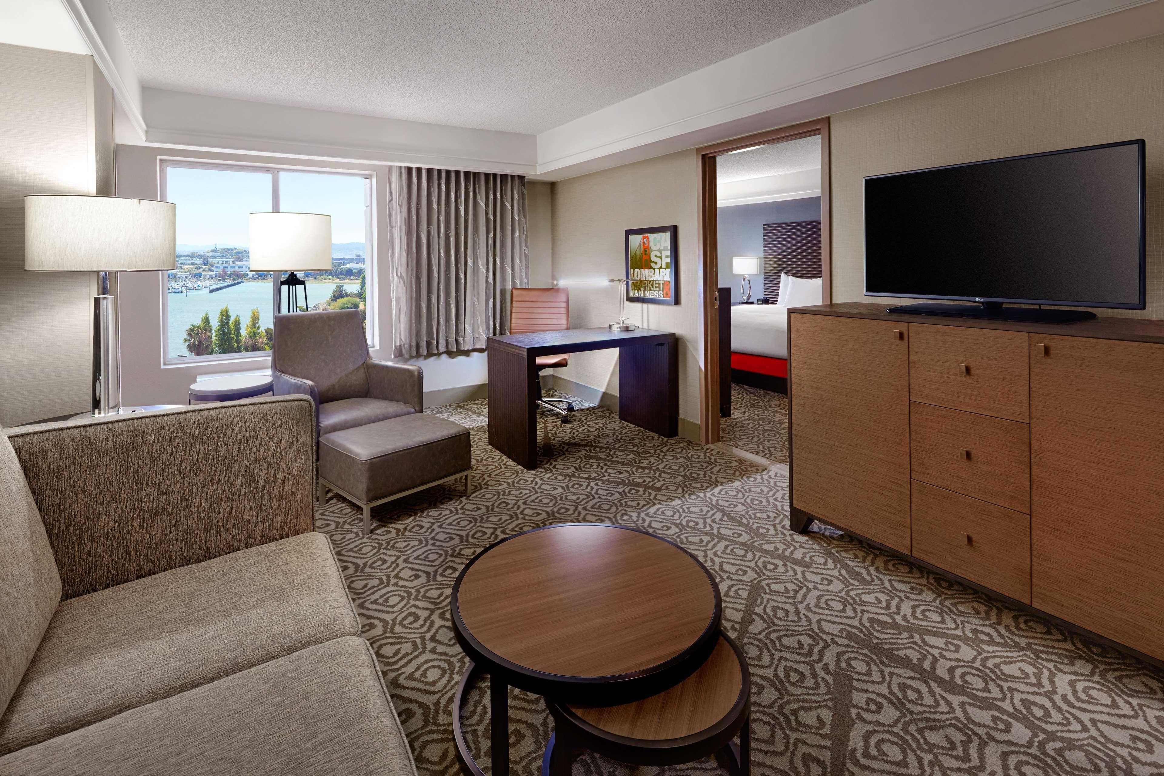 Doubletree By Hilton San Francisco Airport North Bayfront Hotel Brisbane Exterior photo