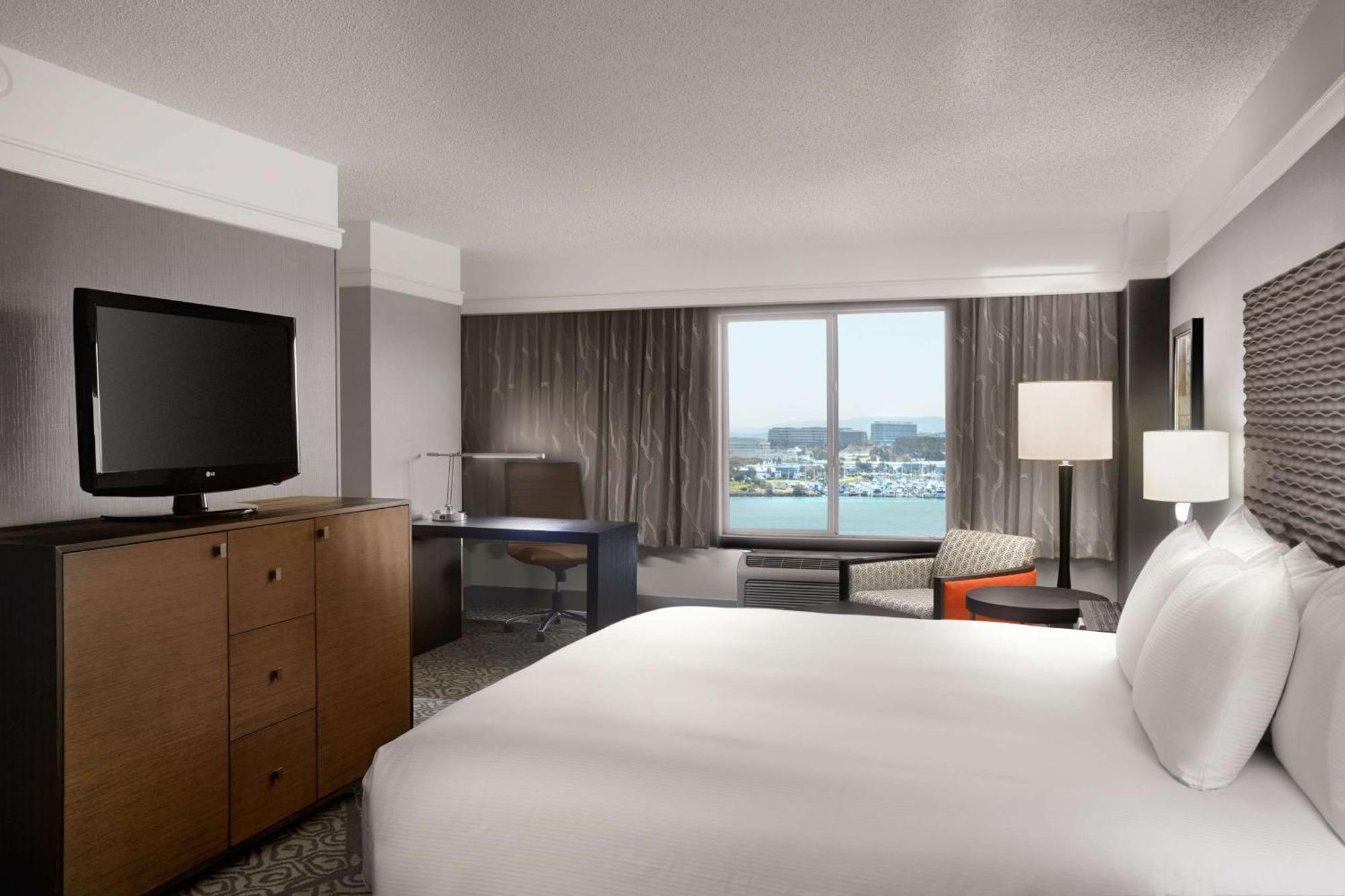 Doubletree By Hilton San Francisco Airport North Bayfront Hotel Brisbane Exterior photo